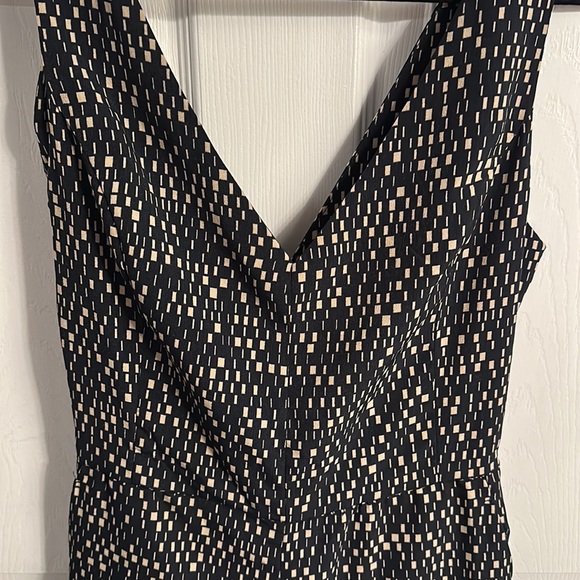 Navy cropped open back with tie jumpsuit size medium - Picture 3 of 5